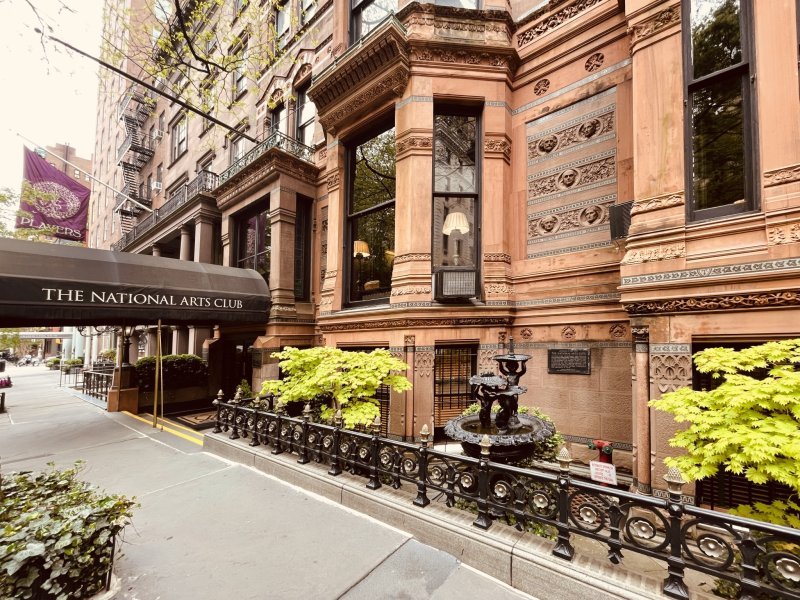 National-Arts-Club-Entrance